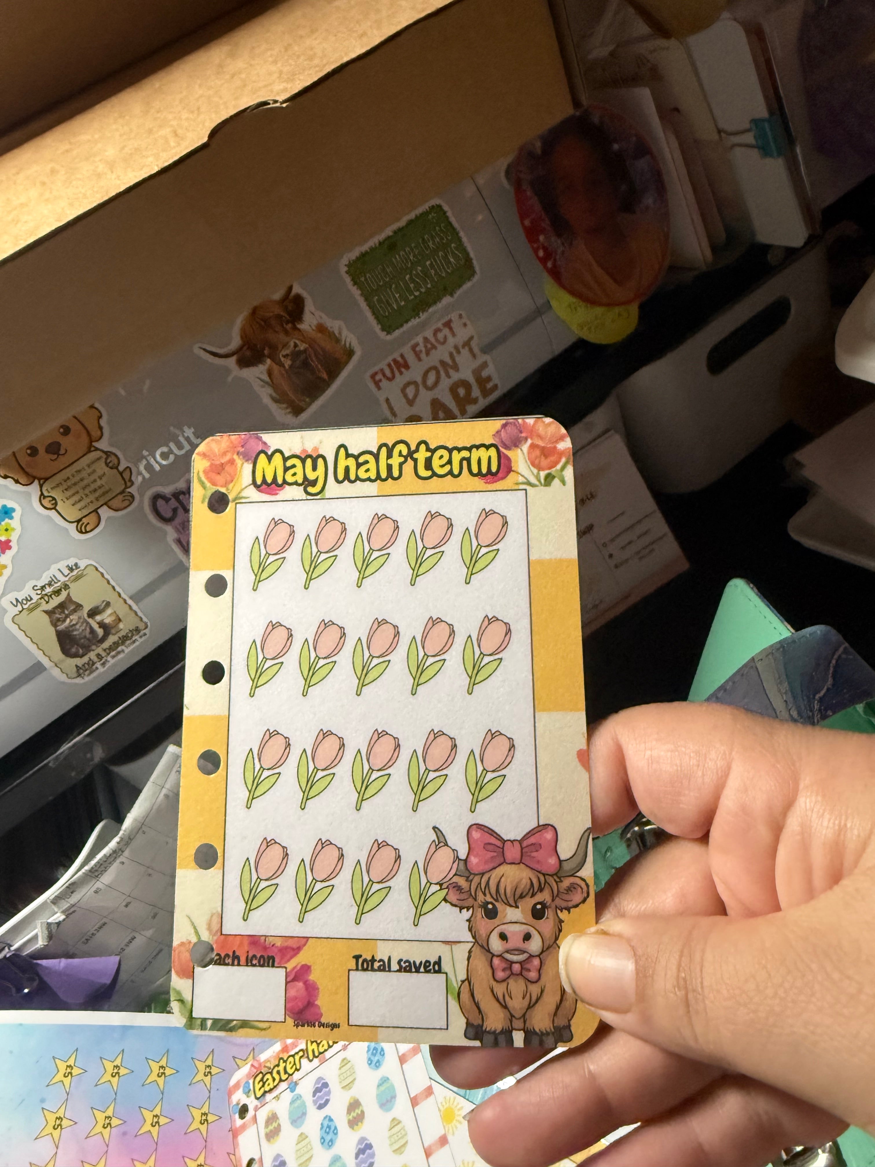 A7 highland cow themed school holidays saving challenge binder - various binder colours available.