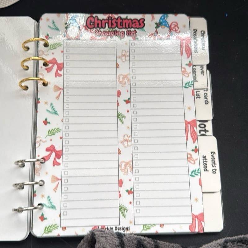 Christmas Planner - Everything You Need to Budget for Christmas - 2 Styles Available - Festive Gnome Design & A5 Leather binder