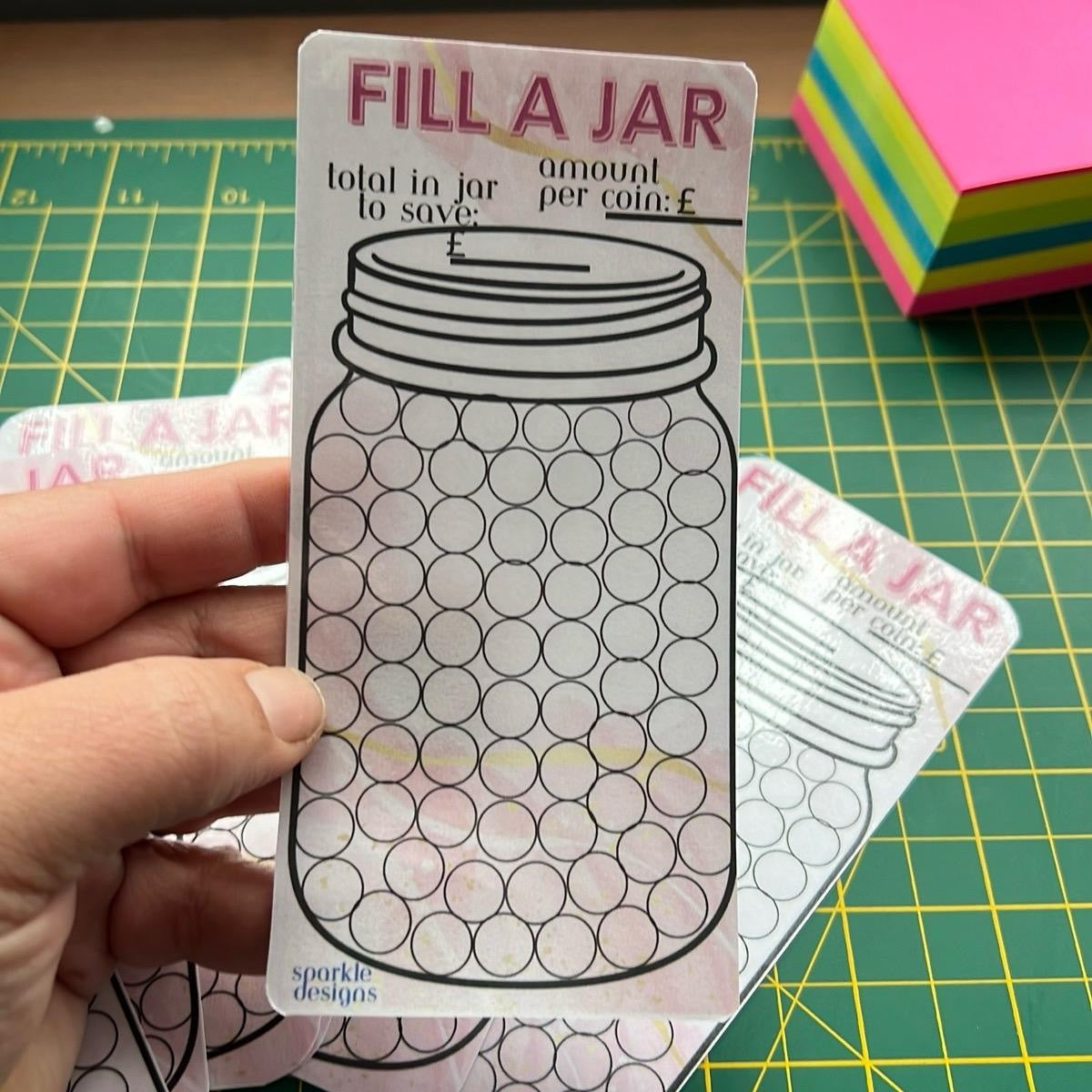 Fill a jar saving tracker